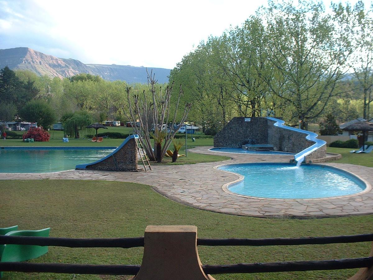 Champagne Valley Dragon Peaks Mountain Resort מראה חיצוני תמונה